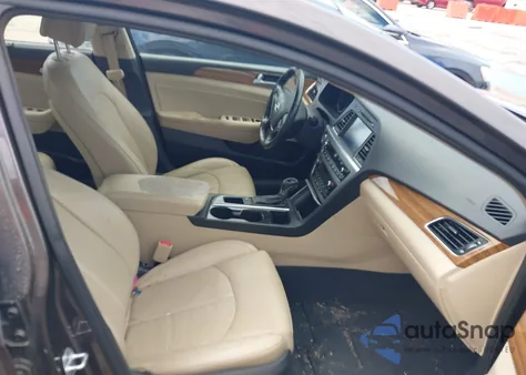 2015 Hyundai Sonata Limited z USA, uszkodzony, nr VIN 5NPE34AF5FH094184